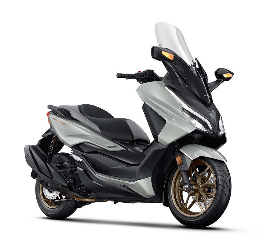 Perfect circular routes through Kata, Karon, and Bang Tao on a rented motorbike.